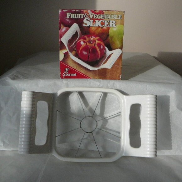 Vintage Gourmet Handled Fruit & Vegetable Slicer GC12728 3.5" Square-Orig Pkg - Picture 1 of 4